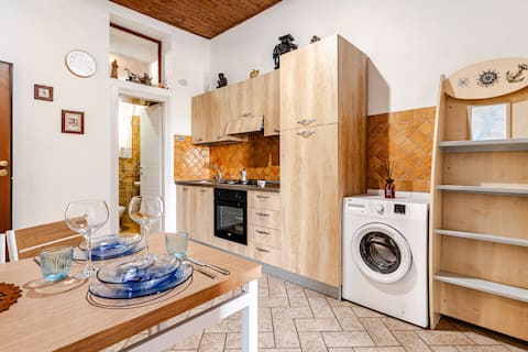 Top performing Airbnb: PAPA apartment with sea view in Pizzo