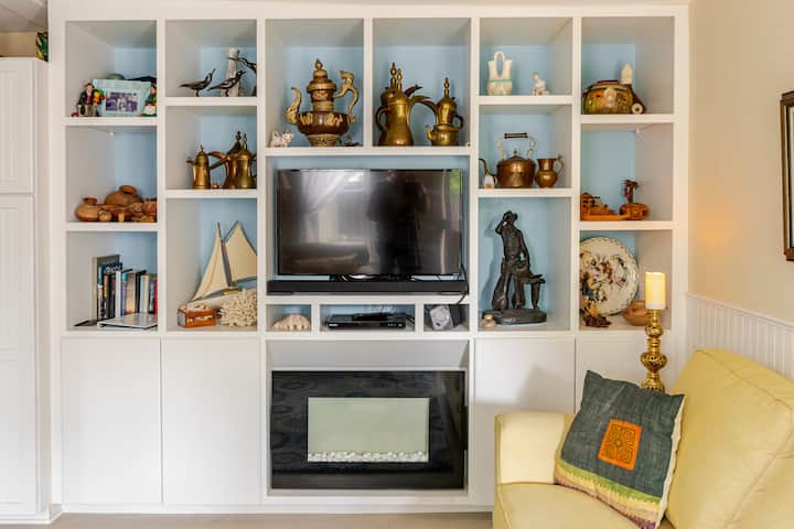 Charming Cottage Near Sloan's Lake (1bd/1ba) - Lakewood, CO