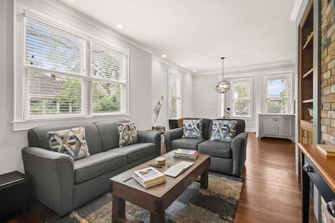 Ultra Luxury Downtown House, Voted GVL's #1 AirBnb