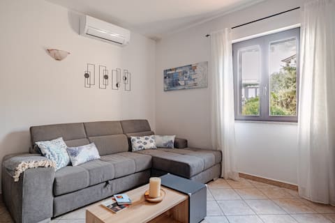 Top Airbnb: Golfo Aranci: 5 minutes on foot from Terza Spiaggia in Golfo Aranci