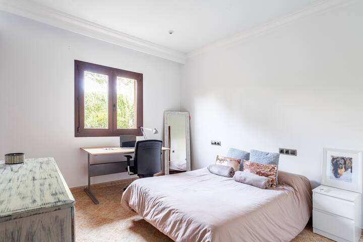 Magnificent Villa Swimming pool Stunning sea views gallery image 3