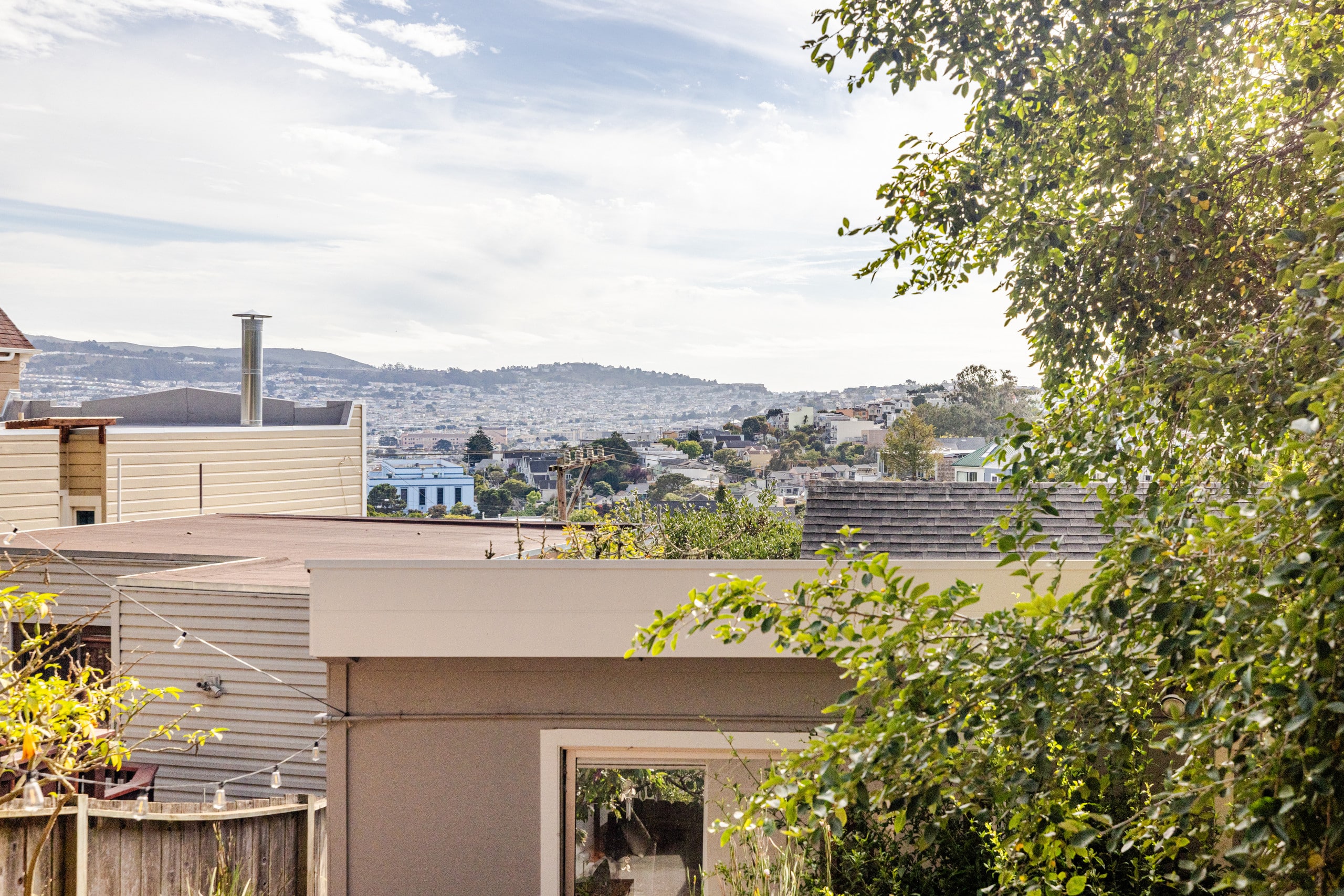 Home in San Francisco · ★5.0 · 2 bedrooms · 2 beds · 2 baths - Image 30