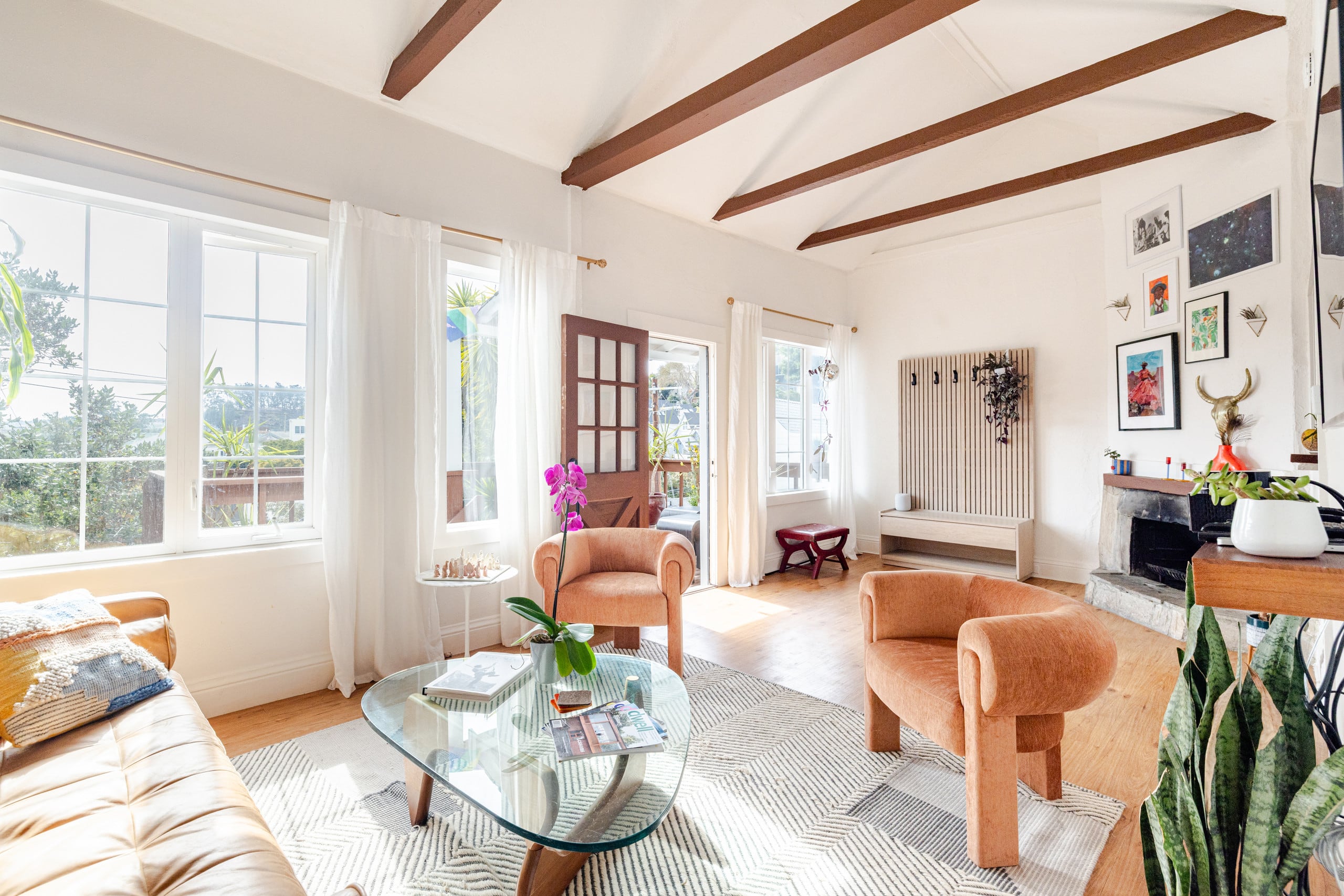 Home in San Francisco · ★5.0 · 2 bedrooms · 2 beds · 2 baths - Image 2