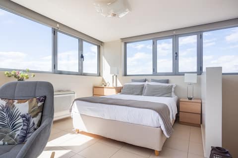 GB Athens View Luxury Suite