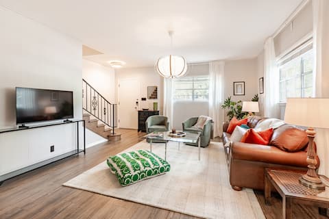 Popular Airbnb listing: Heart of Soco + Parking in South River City