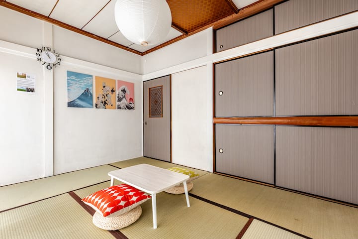 Renovated 3DK Home, 6-min to Station
