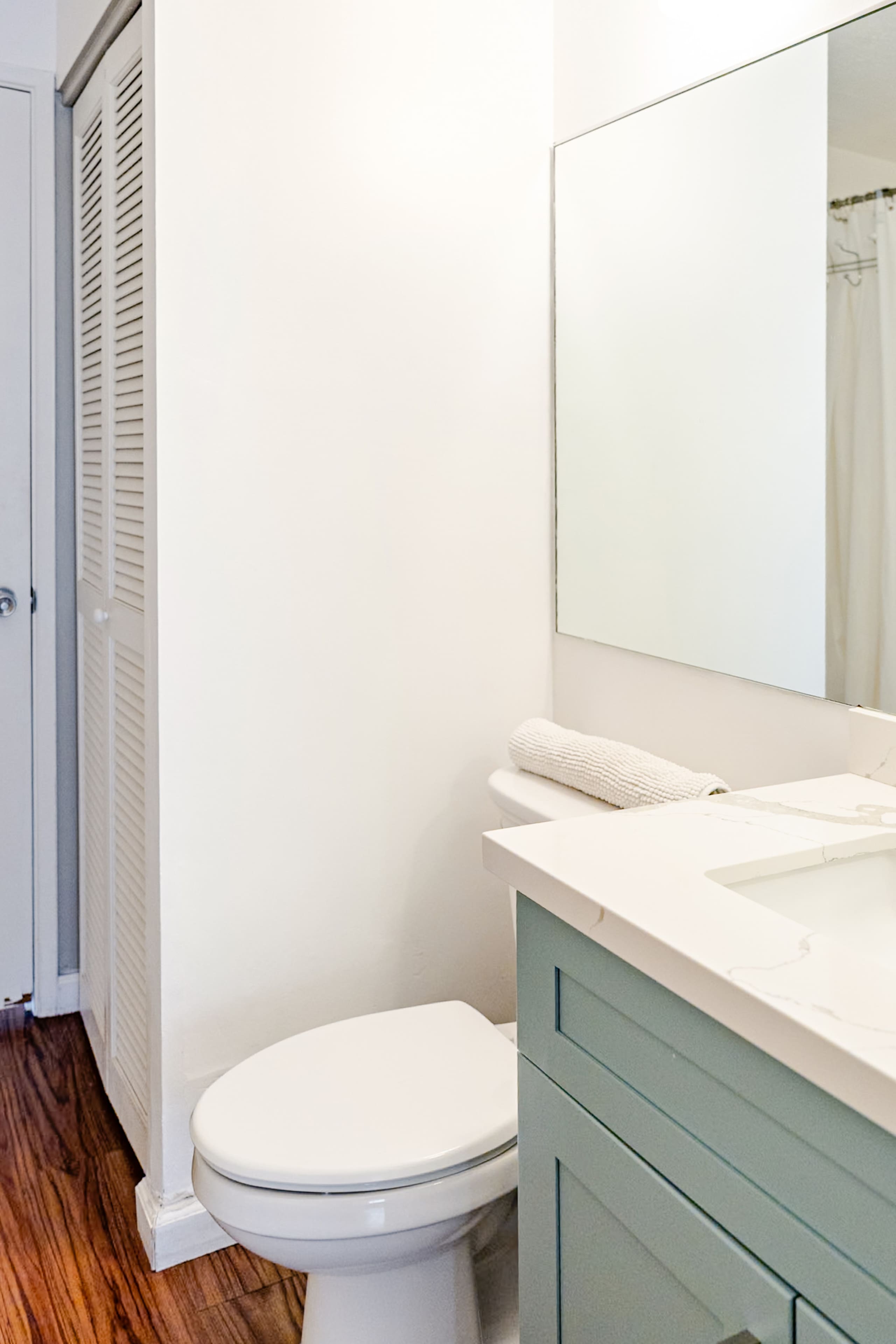 Condo in Honolulu · ★4.87 · 2 bedrooms · 3 beds · 2 private baths - Image 35