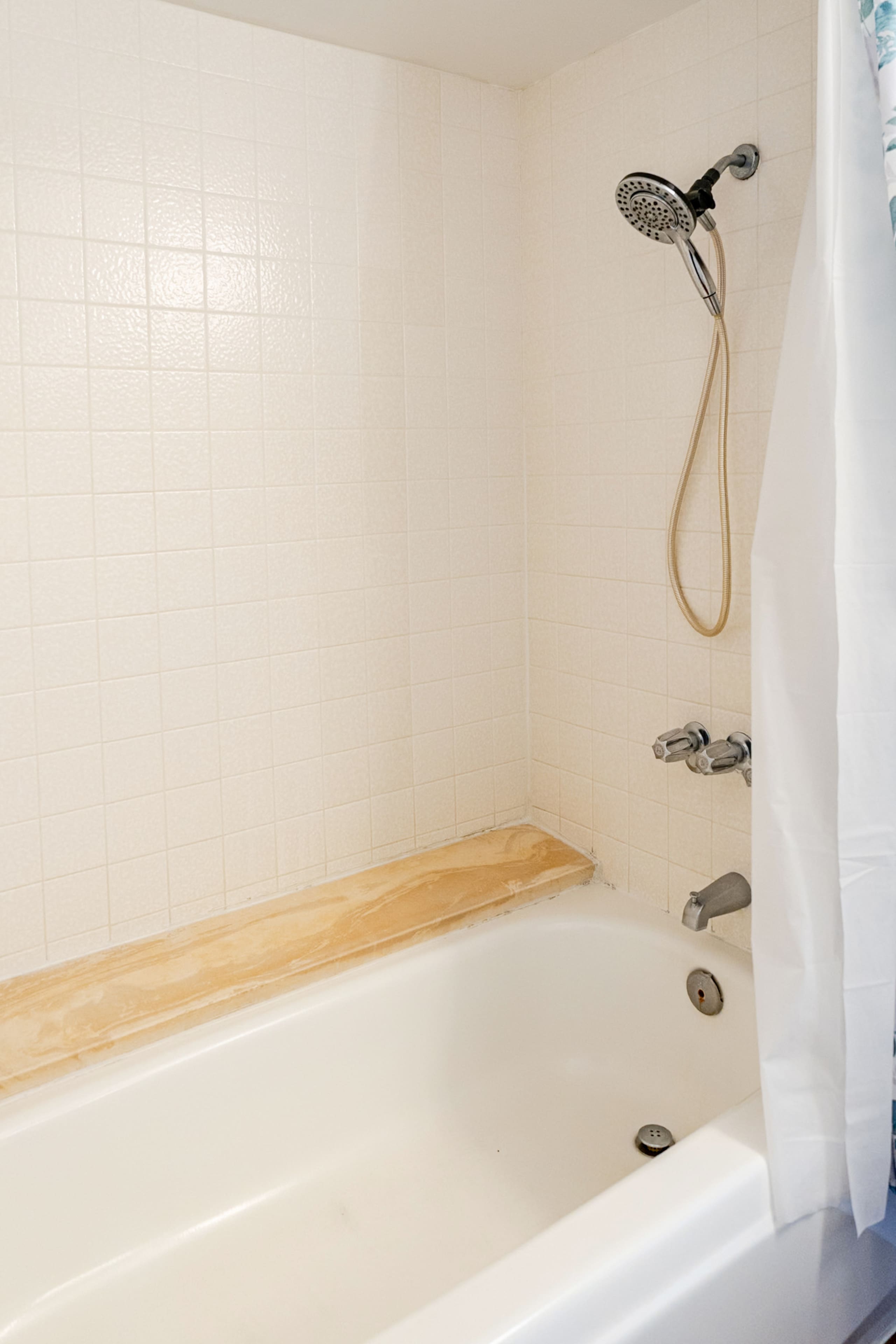 Condo in Honolulu · ★4.87 · 2 bedrooms · 3 beds · 2 private baths - Image 25