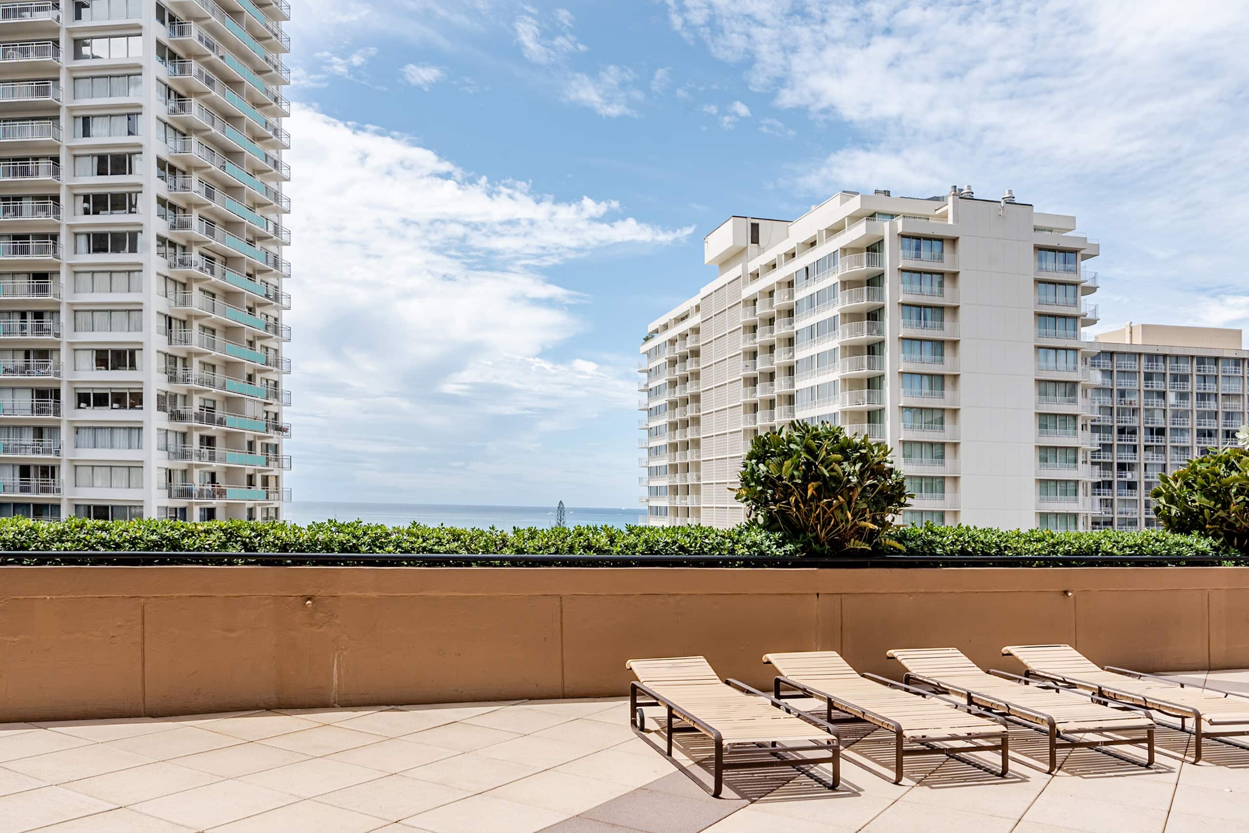 Condo in Honolulu · ★4.87 · 2 bedrooms · 3 beds · 2 private baths - Image 22