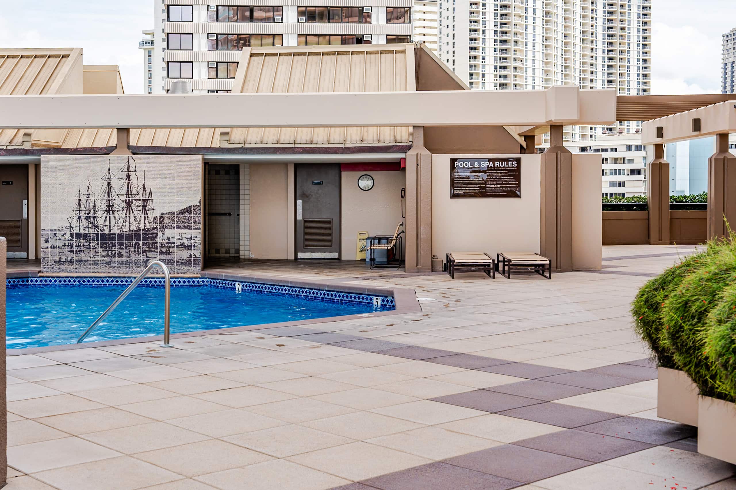 Condo in Honolulu · ★4.87 · 2 bedrooms · 3 beds · 2 private baths - Image 15