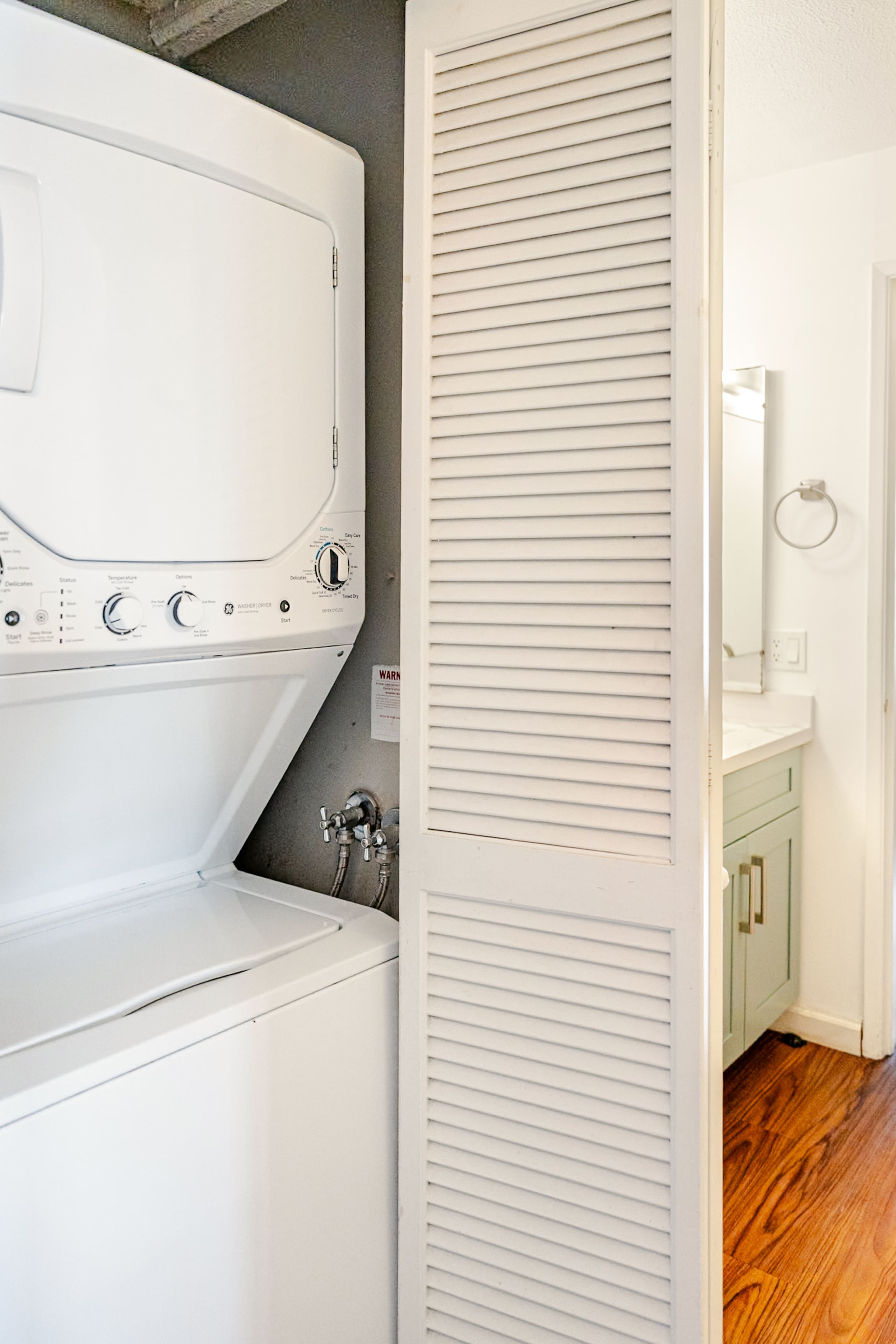 Condo in Honolulu · ★4.87 · 2 bedrooms · 3 beds · 2 private baths - Image 29