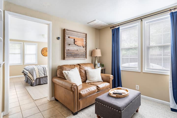 1930's Farm House Apartment - Oklahoma City, OK
