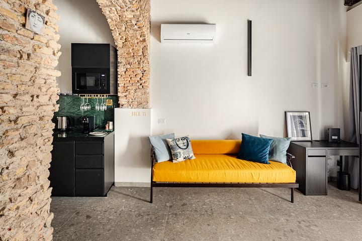 Arch.39 • Design Loft Near Colosseum - Rome