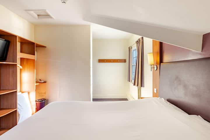 Alty Hotel - Altrincham