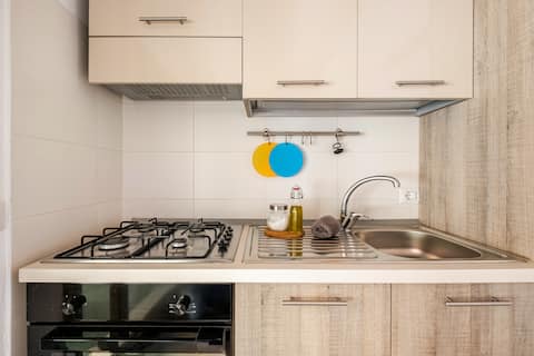 Annuncio Airbnb popolare: Studio in Villa · Private Veranda · 200m from Sea a Siracusa