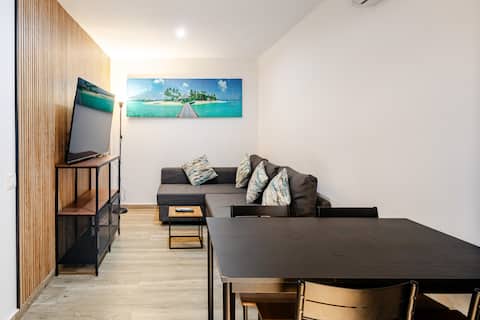 Successful Airbnb property: “Ideal for up to 4 people • Close to the subway and beach" in Badalona