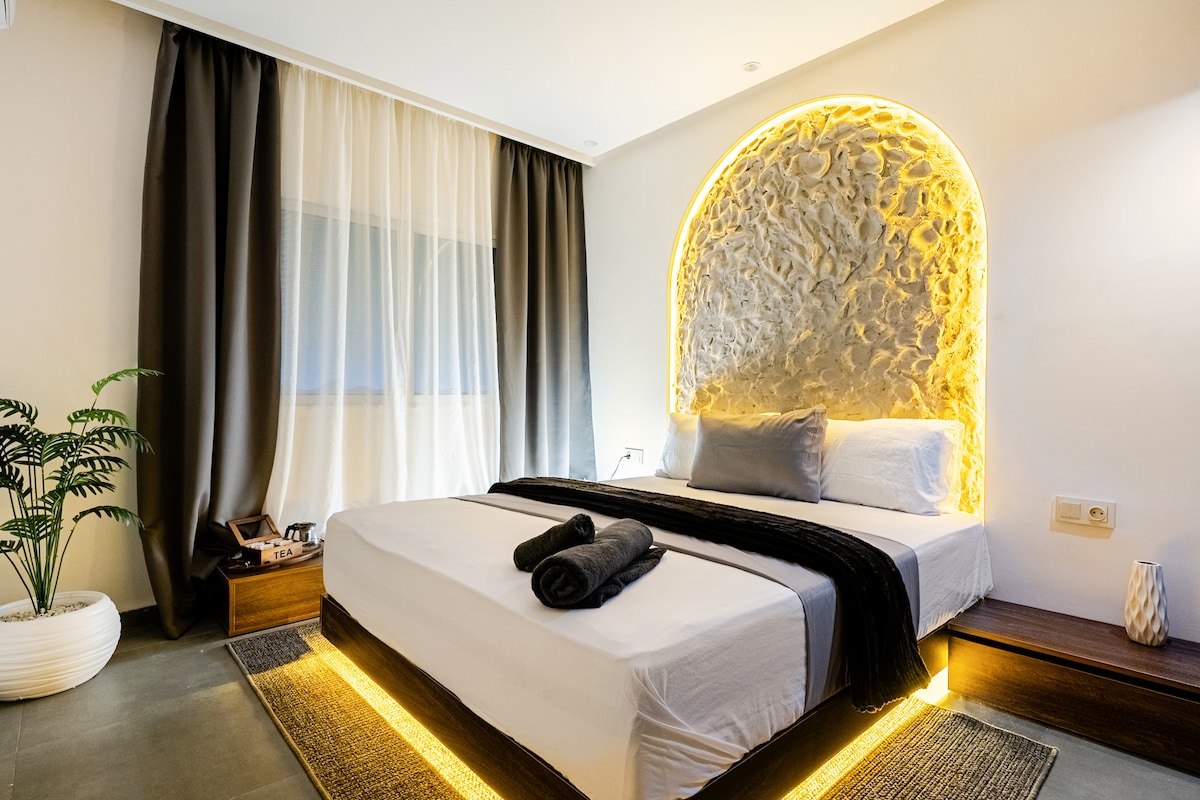 Salon moderne et élégant avec télévision Netflix, Appartement Guéliz, Centre-Ville Marrakech