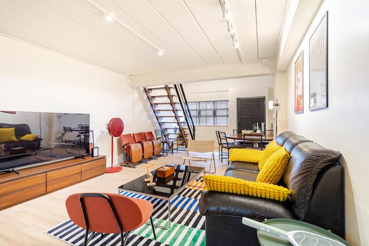 Spacious Duplex Perfect For Friends And Family - Bangkok
