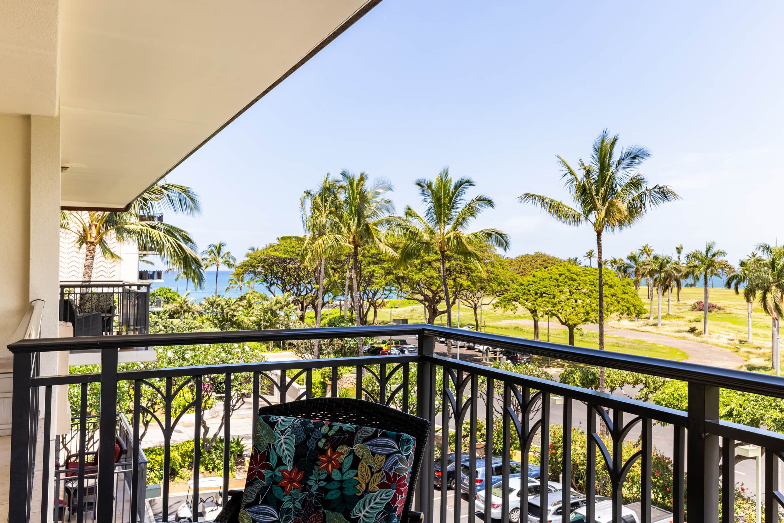 Condo in Kapolei · ★4.93 · 3 bedrooms · 4 beds · 3 shared baths - Image 33