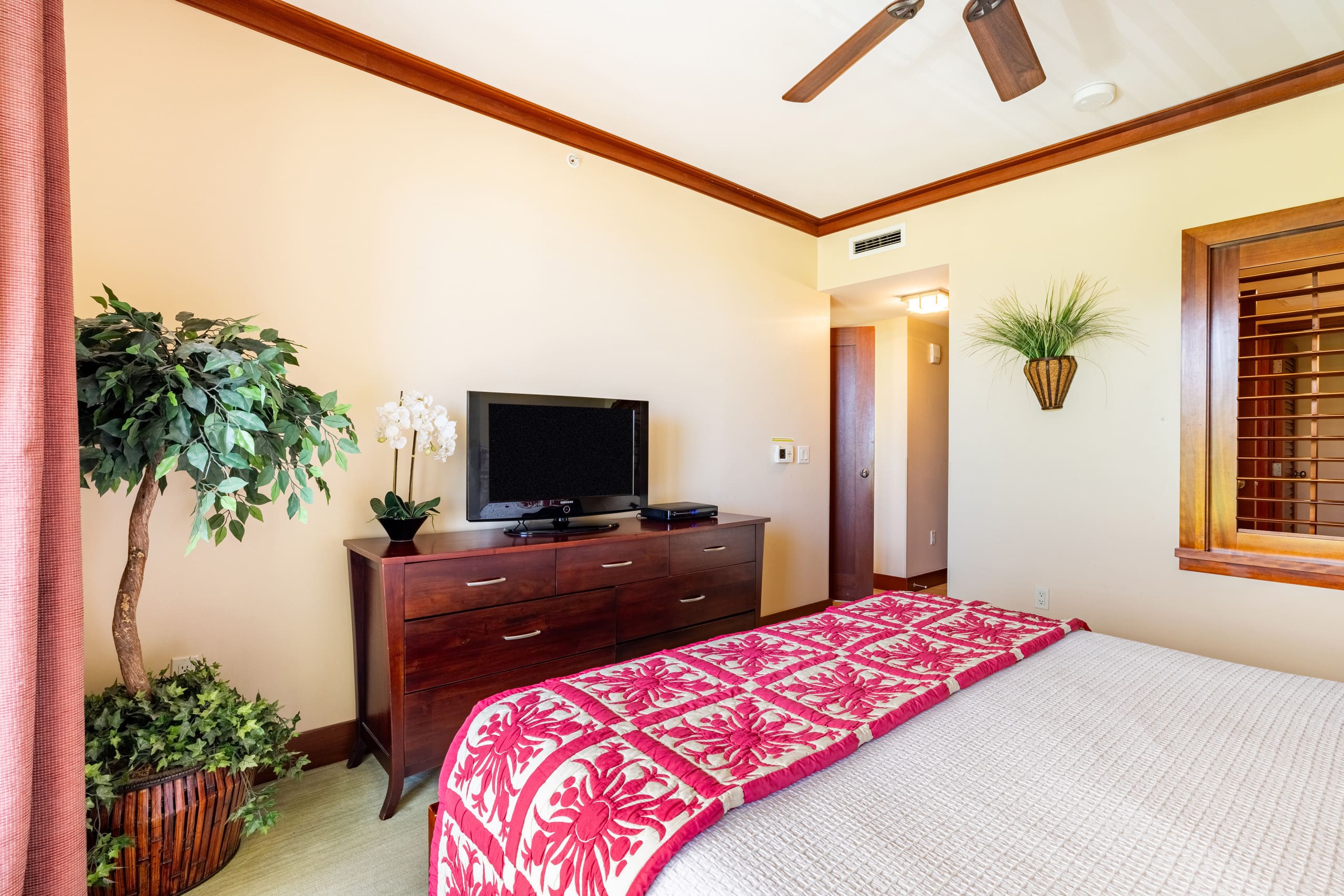 Condo in Kapolei · ★4.93 · 3 bedrooms · 4 beds · 3 shared baths - Image 1