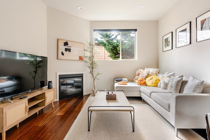 Sept 20% Off Designer 3br Ballard Townhome - Seattle, WA