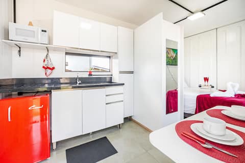 Popular Airbnb listing: Unique Getaway | Intimate & Modern Container in Capivari