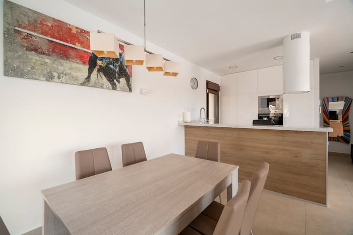 Contemporary villa with pool - Close to ALICANTE