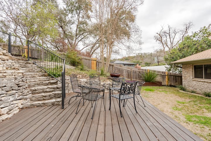 4 Bedrooms, 12 mins to DT & Domain, close to Mesa gallery image 5