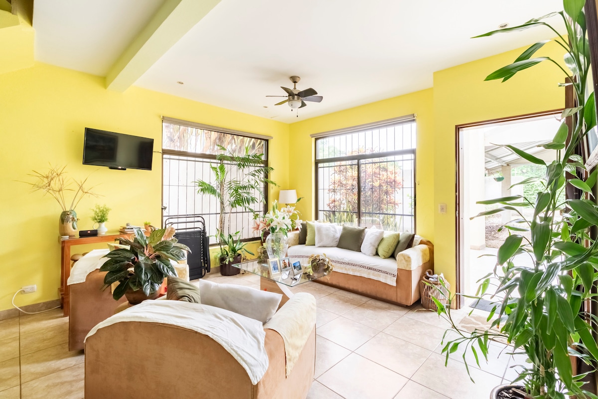 Beautiful room in Brasilito. (2nd floor)