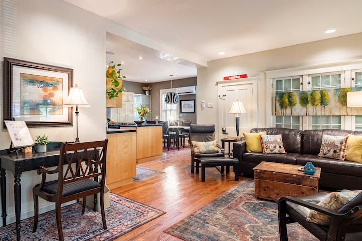 Entire Guest Suite In Downtown Heritage Home - Sunset Beach