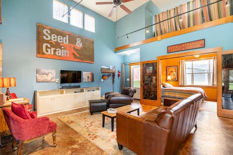 Country cozy cottage with private outside area