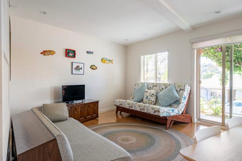 Successful Airbnb property: Gorgeous Airy Convenient Getaway - Sterilized in Clairemont Mesa