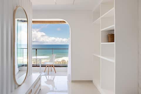 Top Airbnb: Greece Themed Studio | 100% Sea View | Rooftop in Itapuã