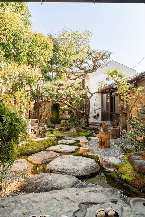 105 years old hotel and moss garden regeneration, Japanese garden & open air [One set of limited gro