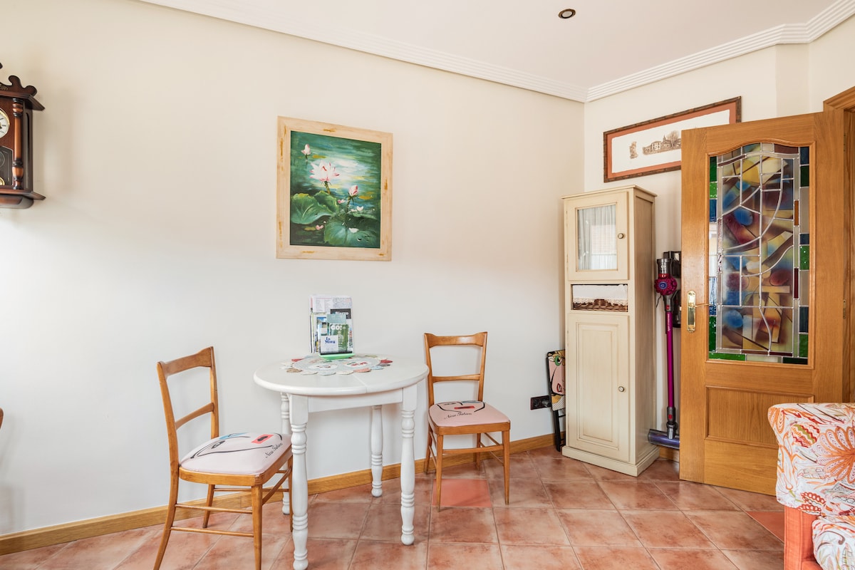 Successful Airbnb property: Apartment Herreros in León