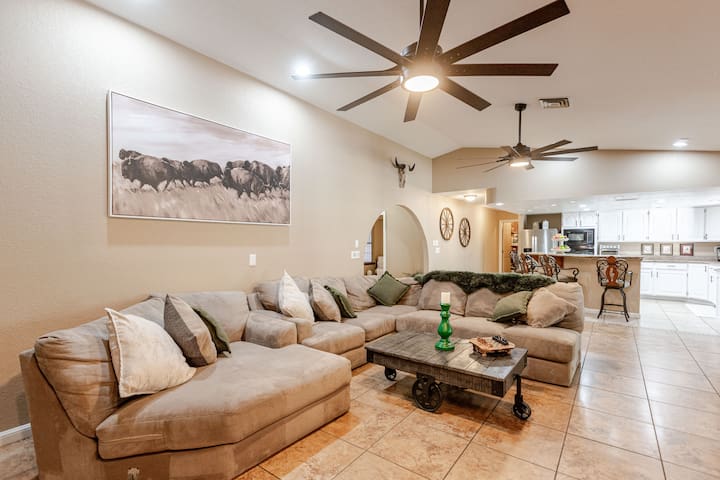 Dream Vegas home sleeps 15 private spa