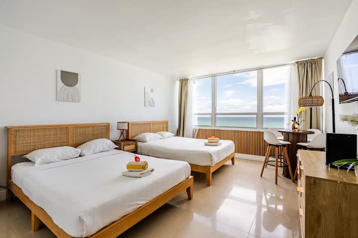 Cozy Ocean View Apt + Free Parking - South Beach, FL