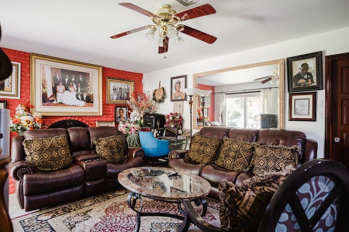 Private Bedroom Upstairs, Bathroom / And Parking - Las Vegas, NV
