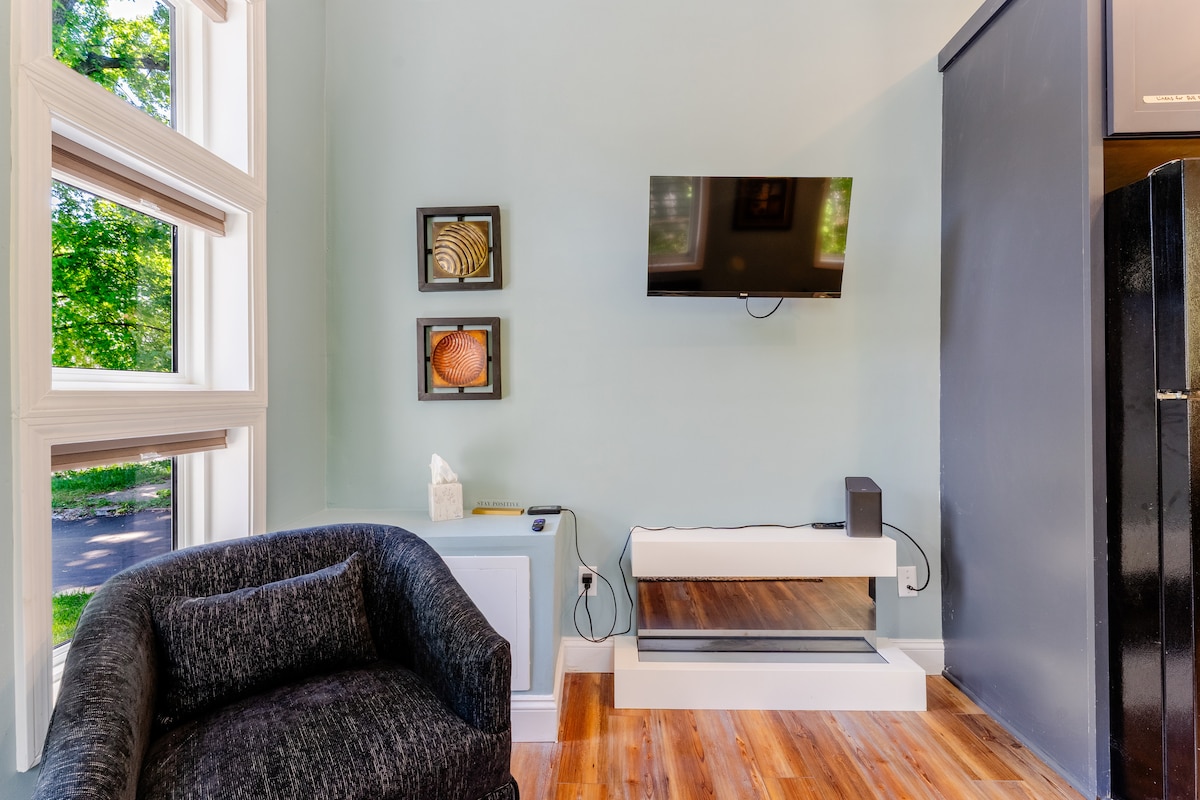 Cozy Saint Paul Retreat