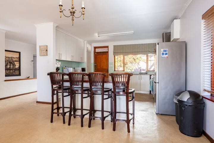 Sea Horse Views gallery image 2