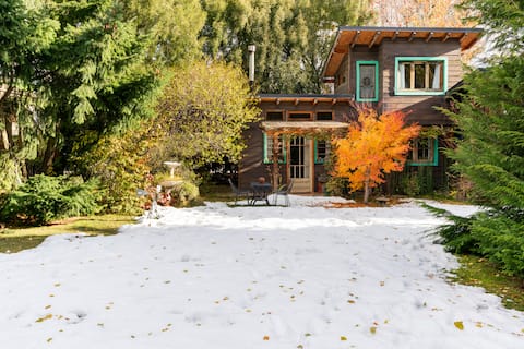 Anuncio de Airbnb popular: Little House, Big Experience 📸Tiny House Bariloche en Río Negro
