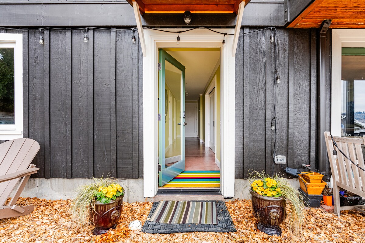 Daylight Laurelhurst Suite