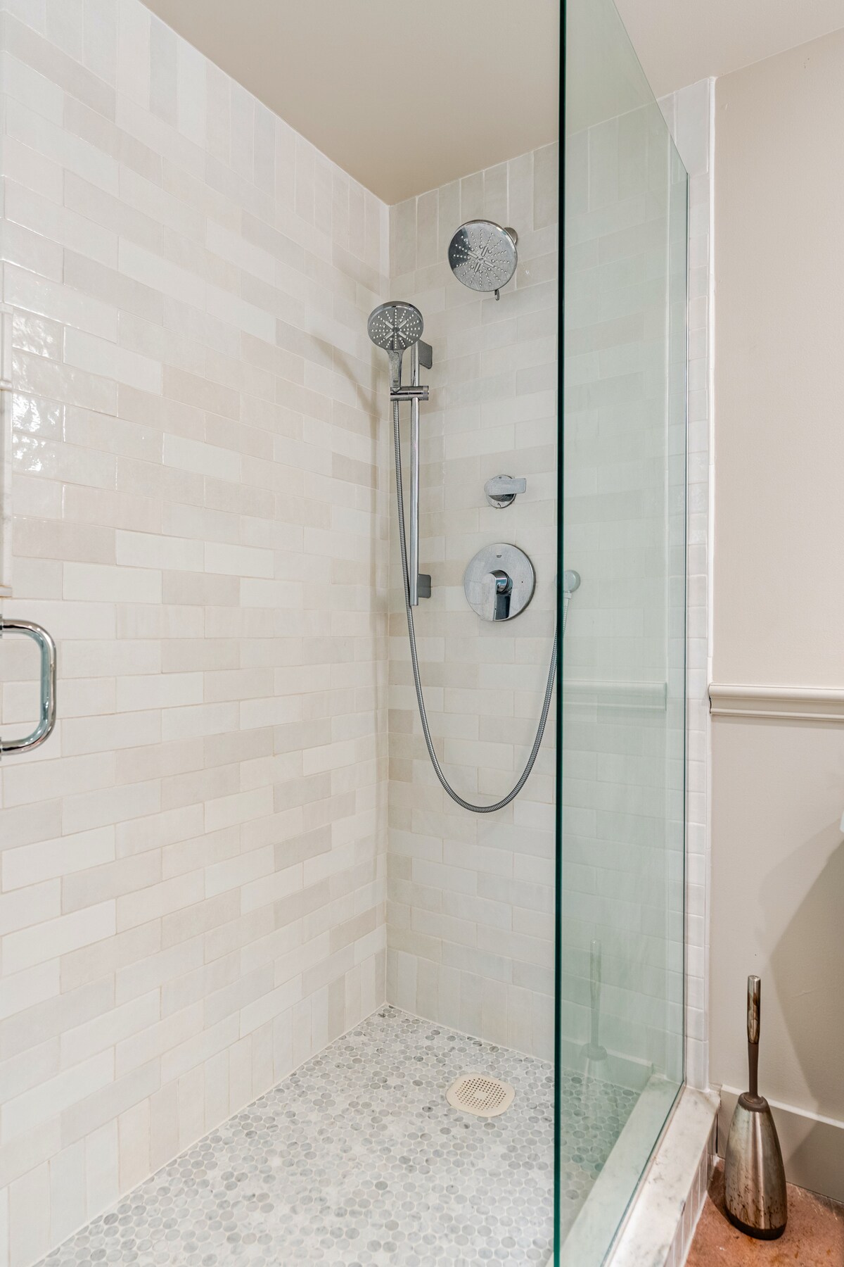Daylight Laurelhurst Suite
