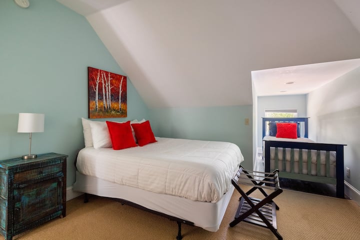 房子前面的2号卧室