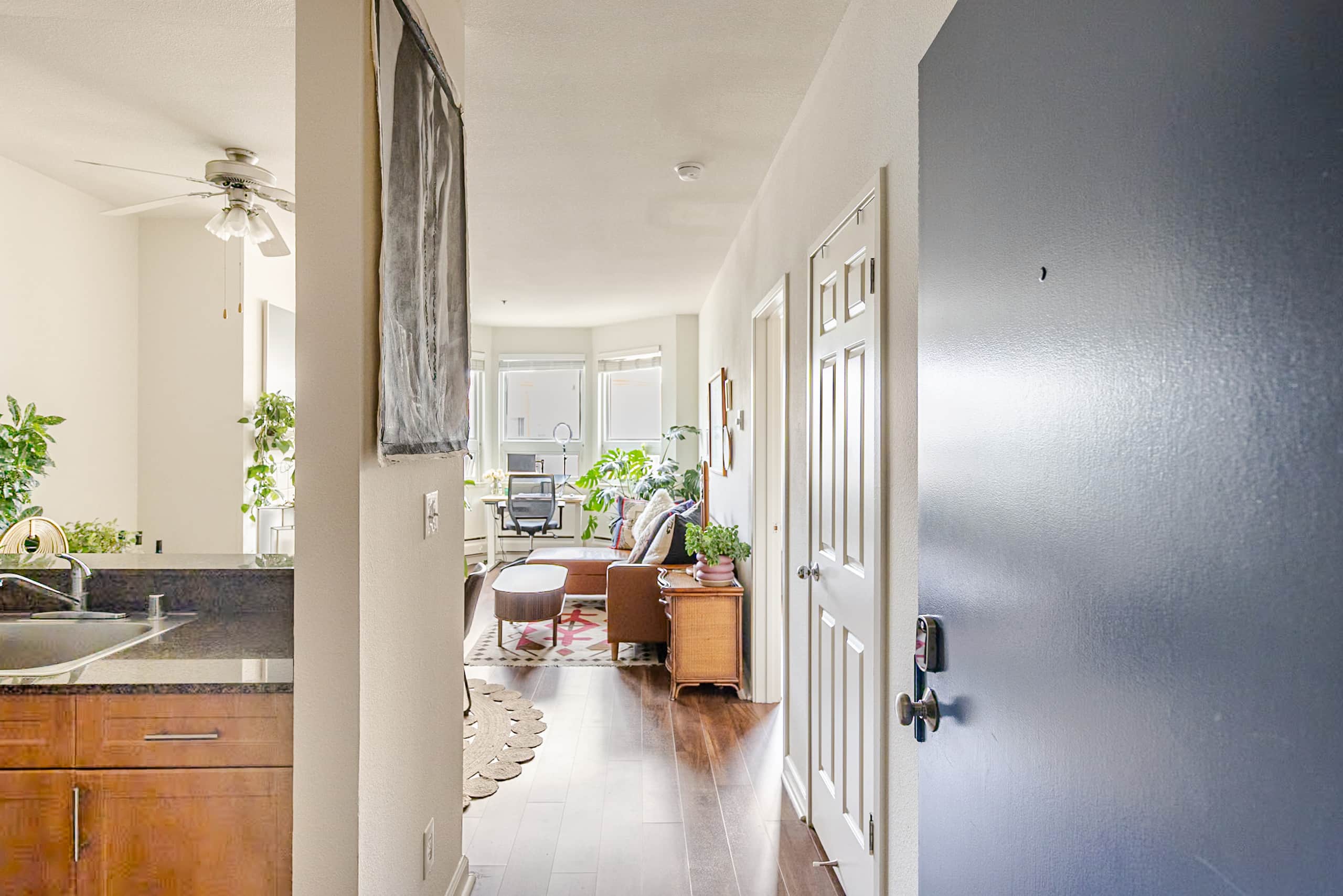 Sunlit Top-Floor 1BR w/ Pool View - Image 3