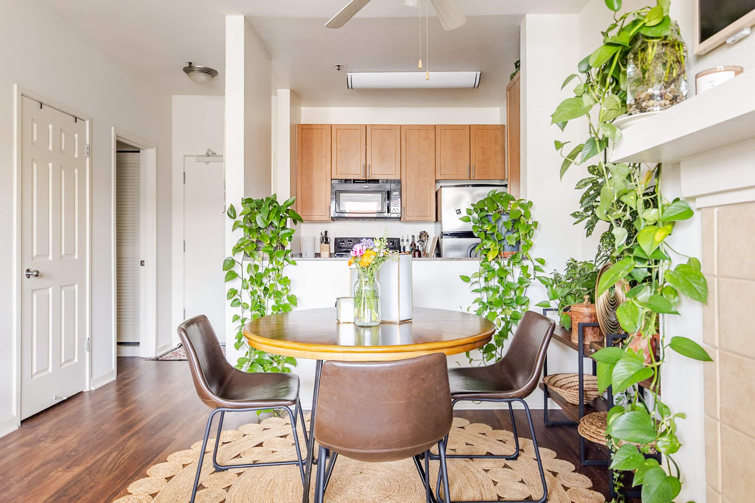 Sunlit Top-Floor 1BR w/ Pool View - Image 9