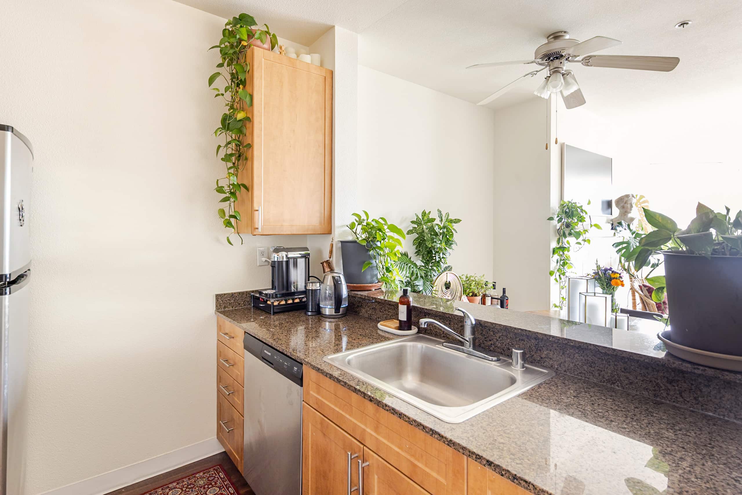 Sunlit Top-Floor 1BR w/ Pool View - Image 6