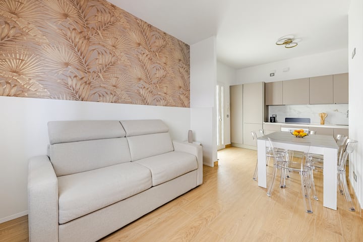 Lux Trilocale 55mq: Mega Cucina, Balcone & Patio - Rimini