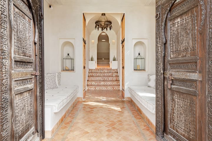 New- Enjoy This Arabic Palace+ 17m Pool/jacuzzi - Benacazón