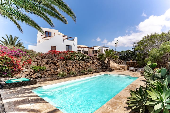 3br Villa With Private Pool · Lajares - Spanien